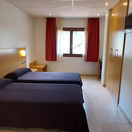 Hotel Font Del Pla 2* La Jonquera